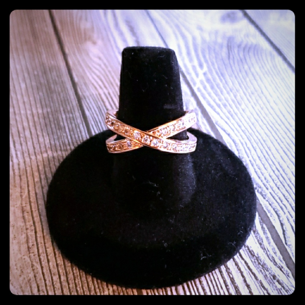 Rose gold Criss Cross Ring
